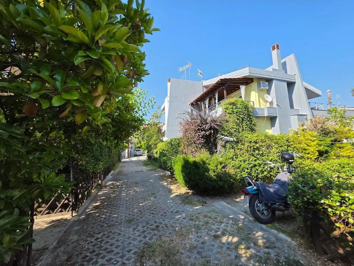 Gardens Beach Villa, Pefkochori kontakter